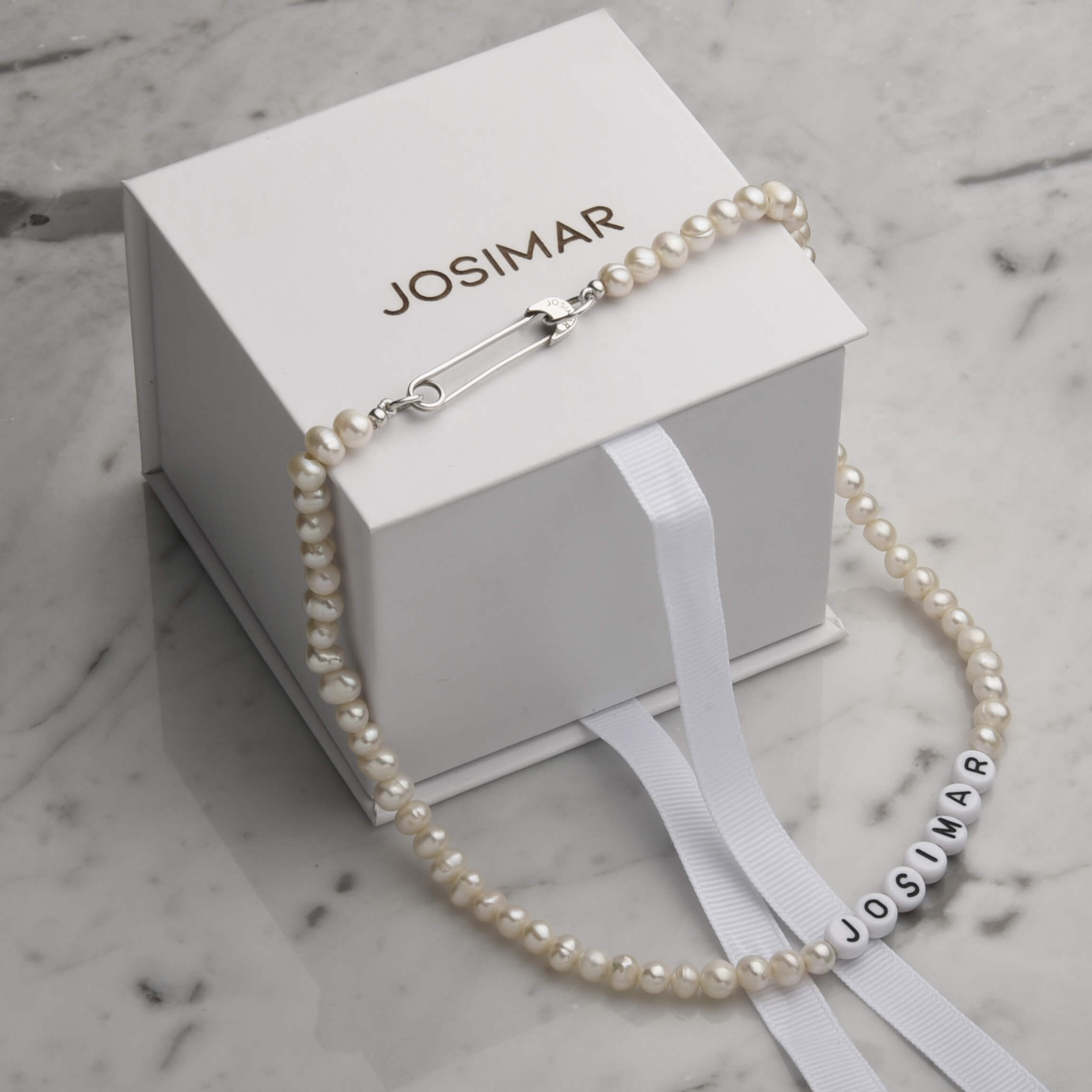 CHARLOTTE NECKLACE